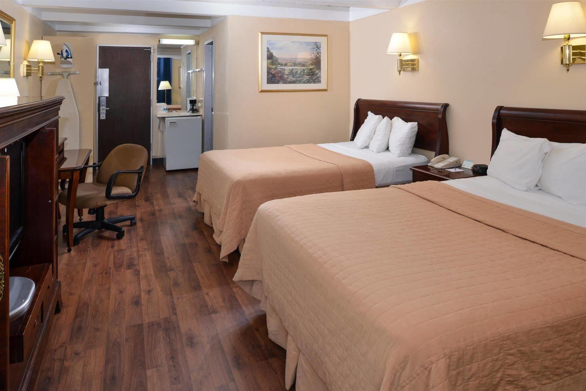 Americas Best Value Inn - Campus View Eau Claire Luaran gambar